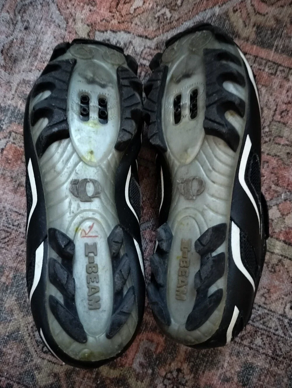 Pearl Izumi Black & White Cycling Bike Shoes w Orange Insoles - Size 9/7.5 Men